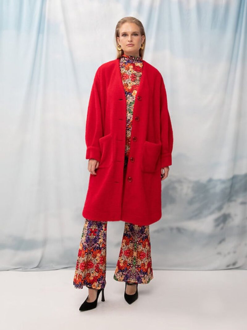 OVERSIZED SNOWBALL COAT RED We are Design