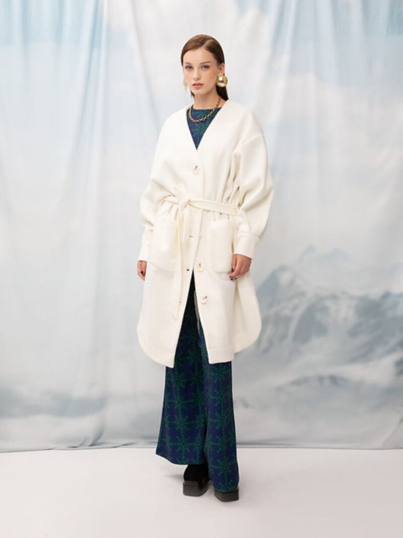 OVERSIZED SNOWBALL COAT IVORY WE ARE DESIGN