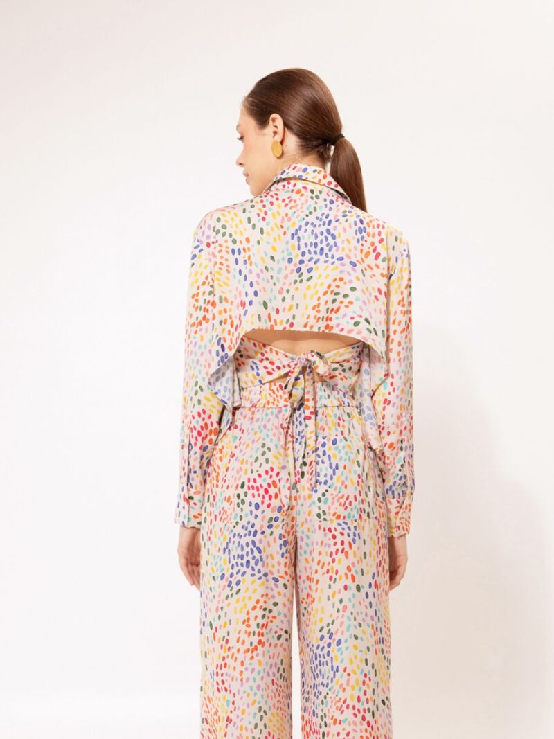 Open-Back Cropped Shirt Votsala | We Are Design - Image 2